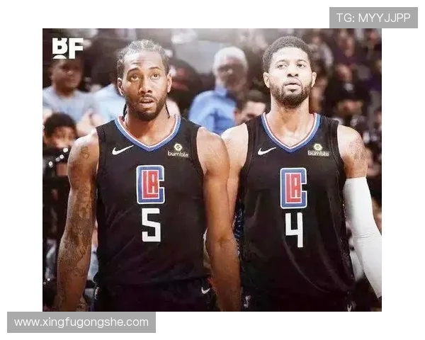 深圳篮球队战术揭秘:从攻防策略到团队协作的全景分析 深圳篮球队战术揭秘:从攻防策略到团队协作的全景分析