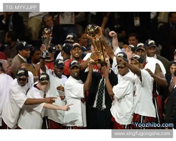 2005年NBA季后赛火箭与小牛首场对决精彩回顾与分析