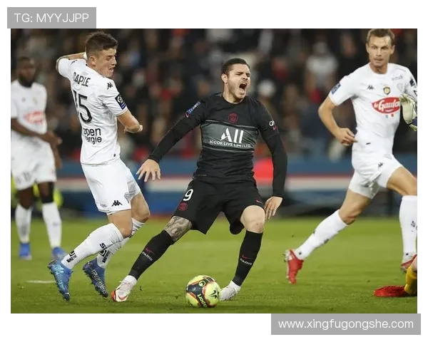 巴黎圣日耳曼与昂热历史交锋记录分析及战绩回顾