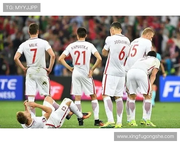 重庆足球队与深圳足球队赛后复盘分析比赛经验与战术调整探讨