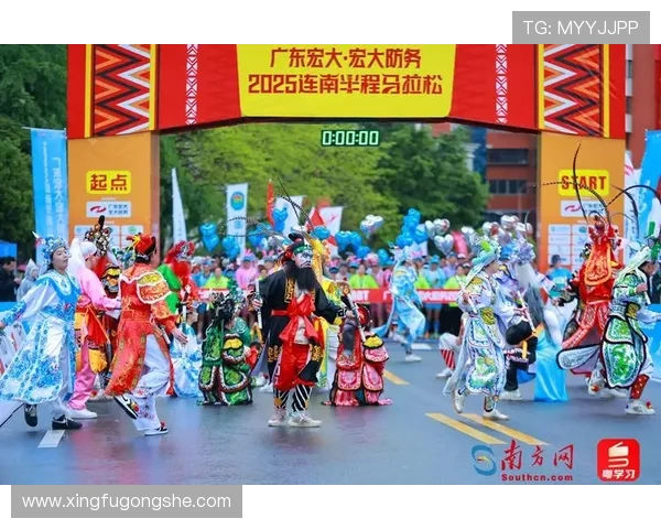 马拉松大满贯分析成都街舞队战术表现的独特魅力与启示 马拉松大满贯分析成都街舞队战术表现的独特魅力与启示